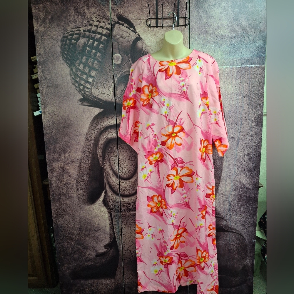 Pomare HAWAII Vintage 70's  floral pink,orange  Kaftan Dress. Size 14.